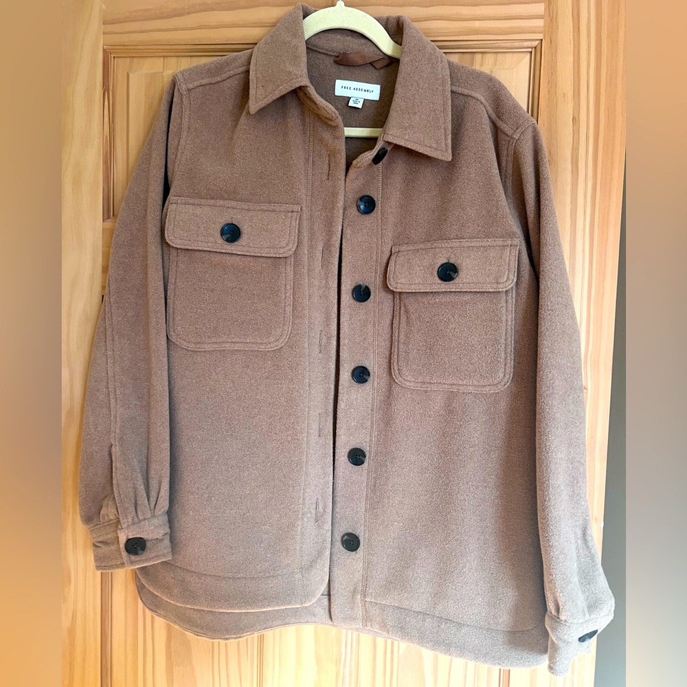 Free Assembly shacket